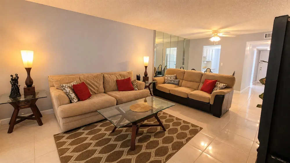 2650 NW 49th Avenue #318 Lauderdale Lakes, FL 33313