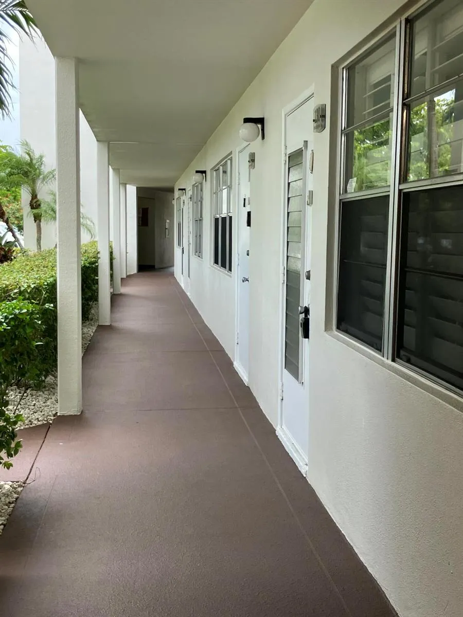 130 Southampton B West Palm Beach, FL 33417