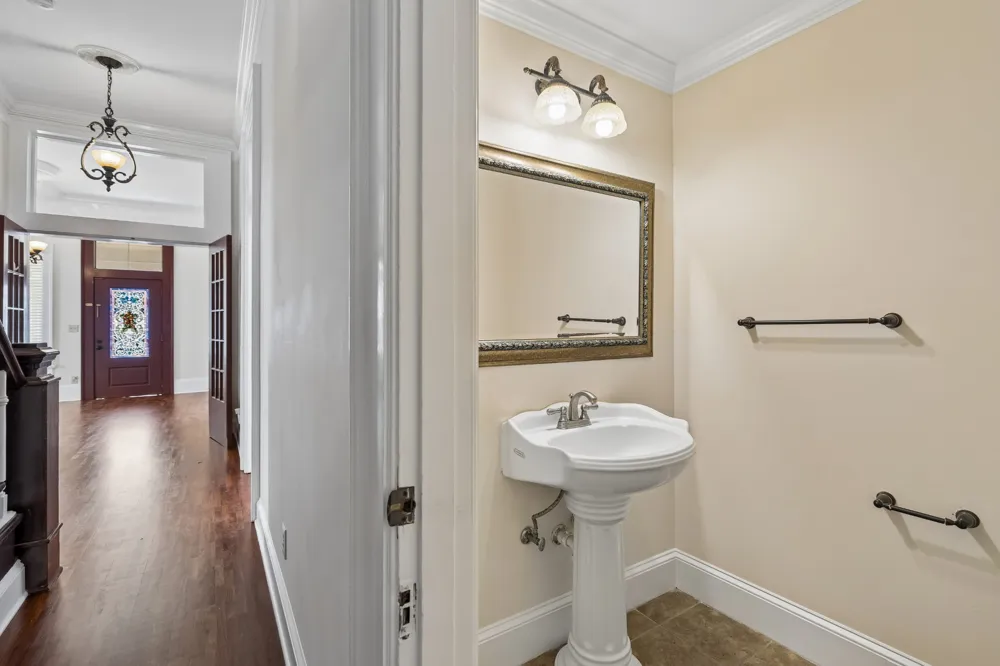 2107 10th Ave S Nashville, TN 37204