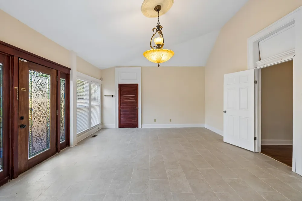 2107 10th Ave S Nashville, TN 37204