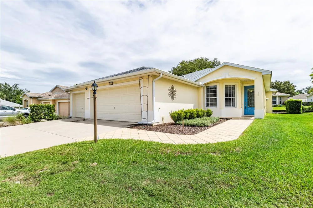 5370 INDIAN OCEAN LOOP LOOP Tavares, FL 32778
