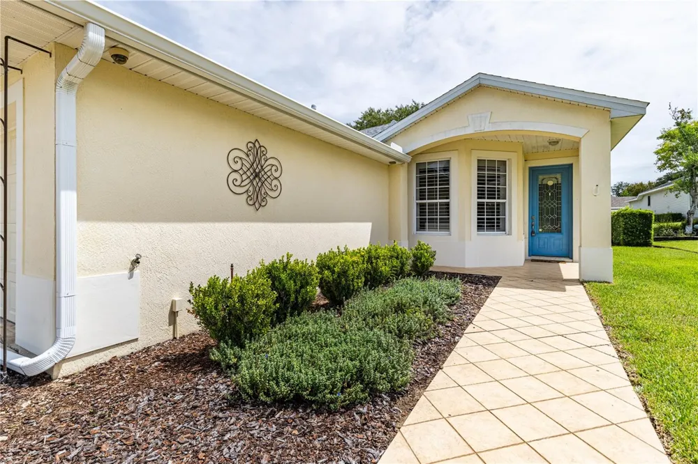 5370 INDIAN OCEAN LOOP LOOP Tavares, FL 32778