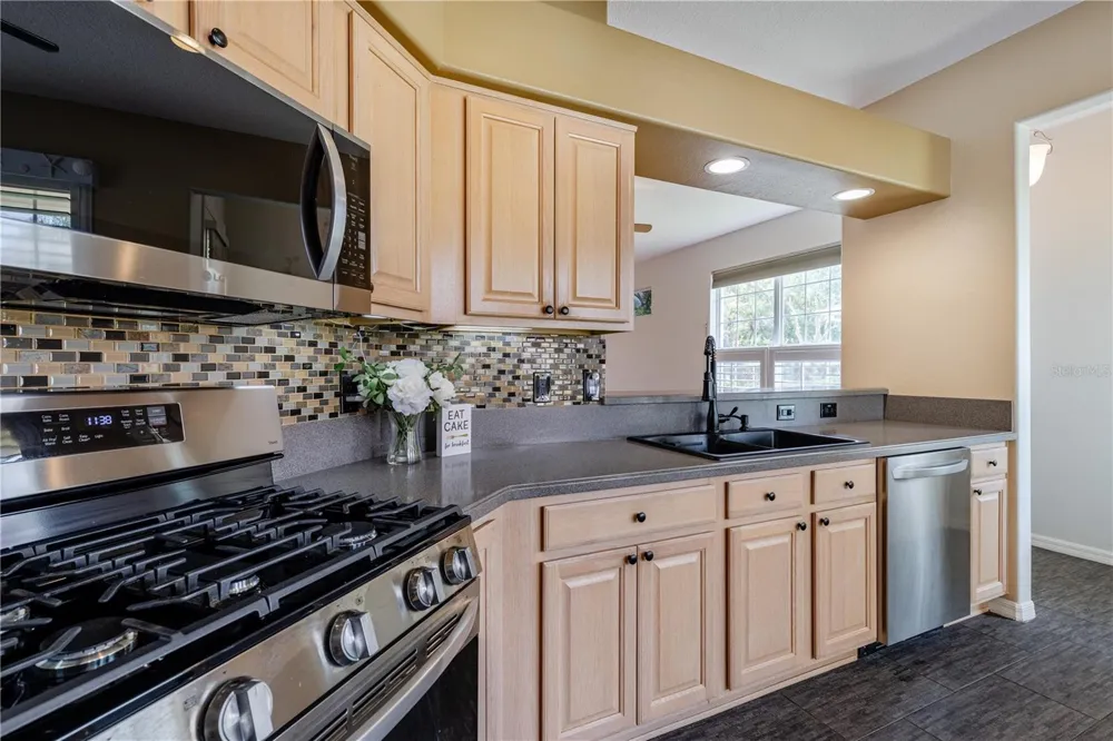 5370 INDIAN OCEAN LOOP LOOP Tavares, FL 32778