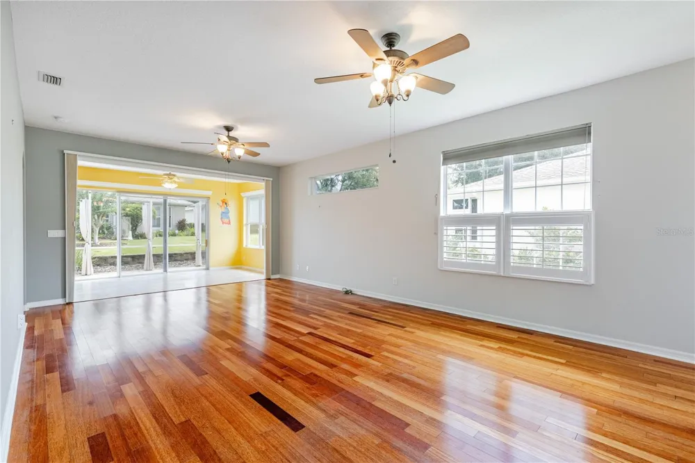 5370 INDIAN OCEAN LOOP LOOP Tavares, FL 32778