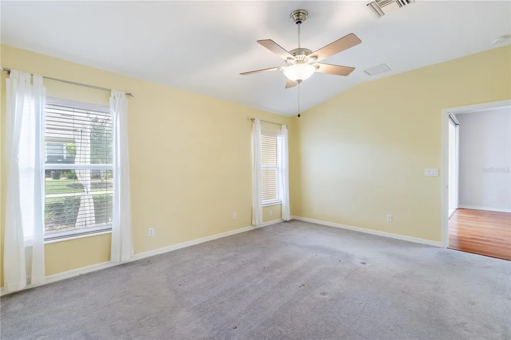5370 INDIAN OCEAN LOOP LOOP Tavares, FL 32778