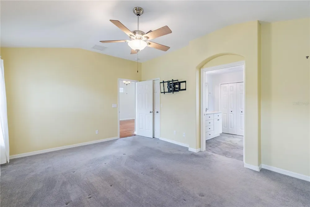 5370 INDIAN OCEAN LOOP LOOP Tavares, FL 32778