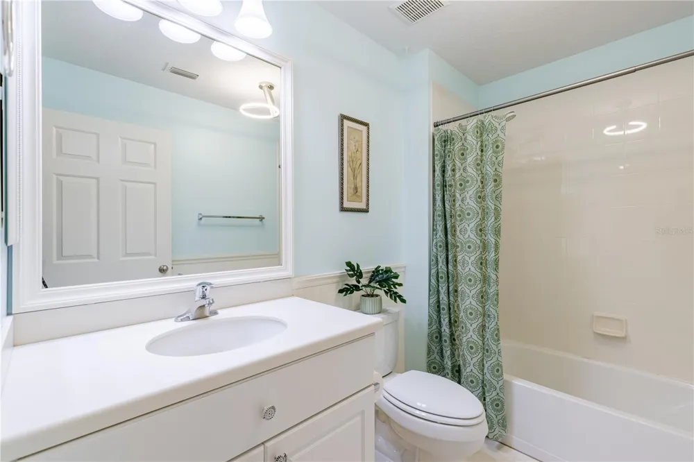 5370 INDIAN OCEAN LOOP LOOP Tavares, FL 32778