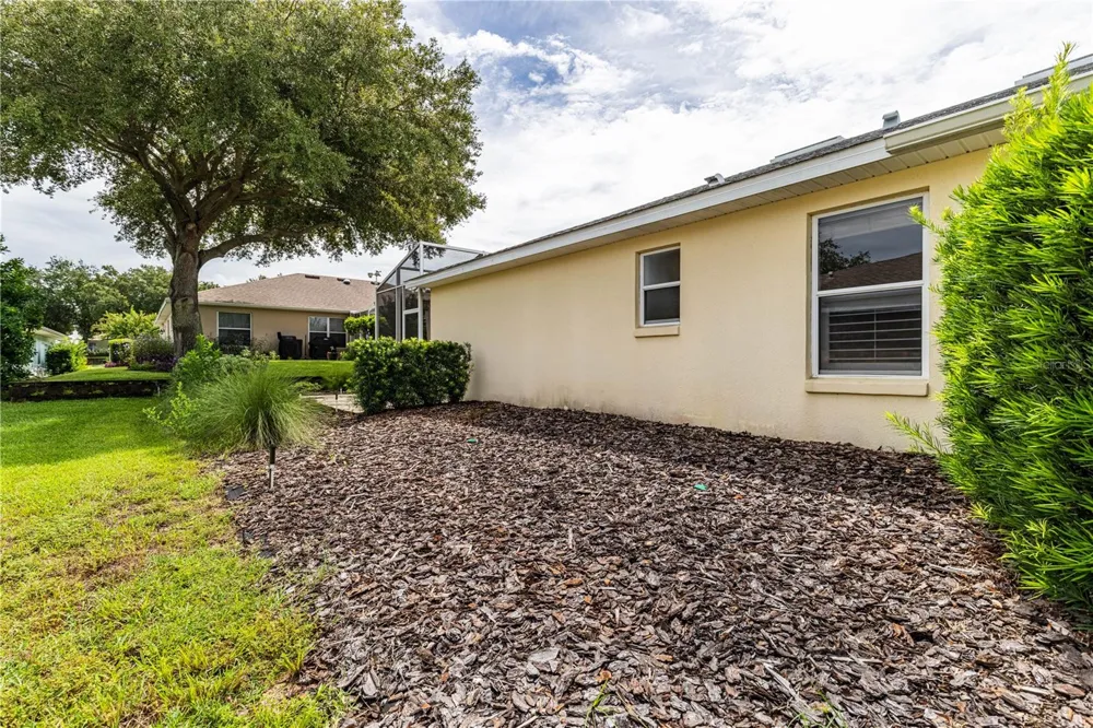 5370 INDIAN OCEAN LOOP LOOP Tavares, FL 32778