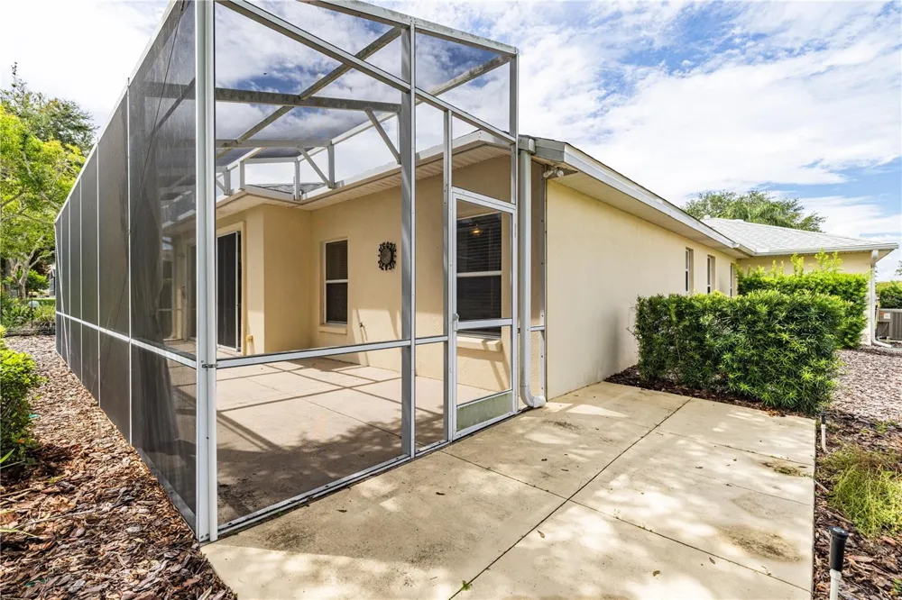 5370 INDIAN OCEAN LOOP LOOP Tavares, FL 32778