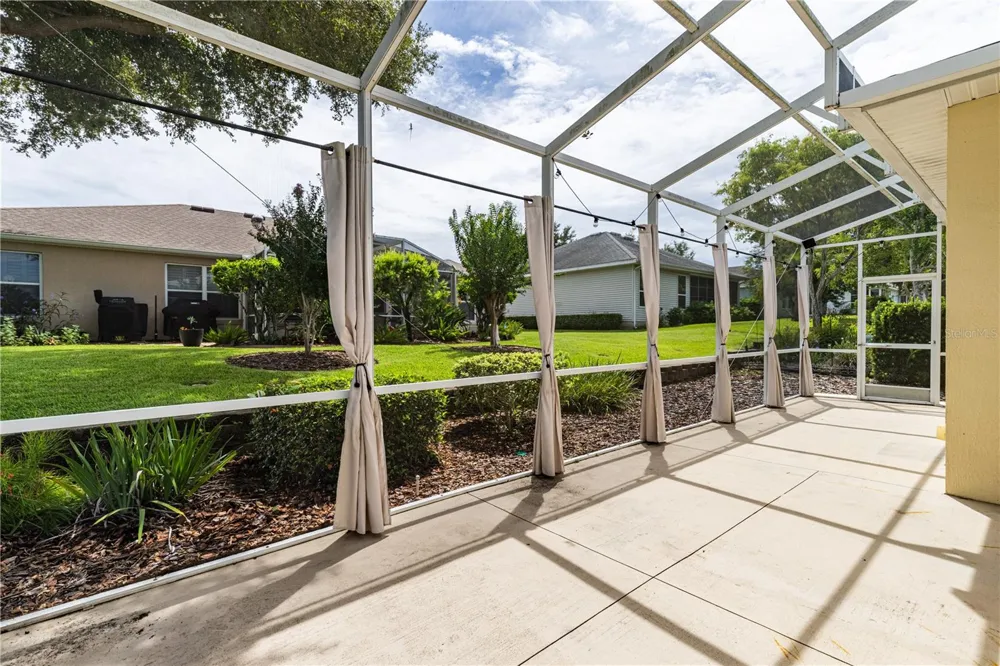 5370 INDIAN OCEAN LOOP LOOP Tavares, FL 32778