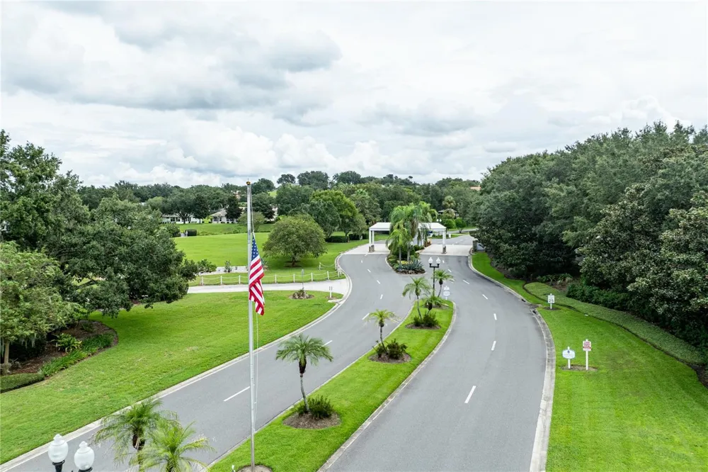 5370 INDIAN OCEAN LOOP LOOP Tavares, FL 32778