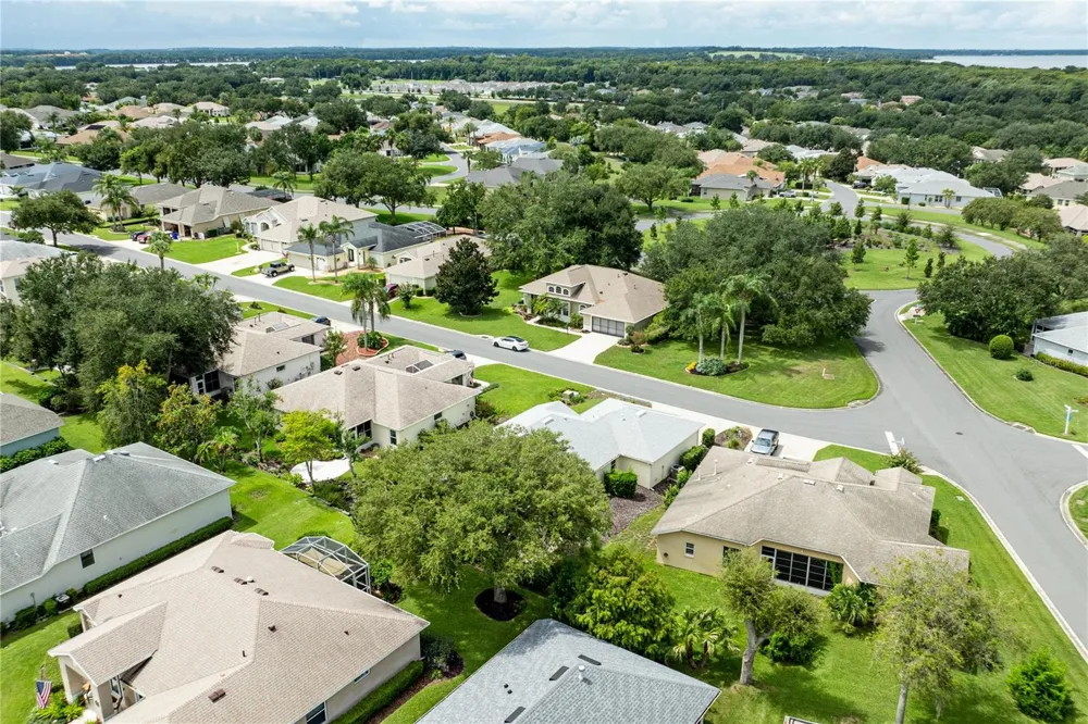 5370 INDIAN OCEAN LOOP LOOP Tavares, FL 32778