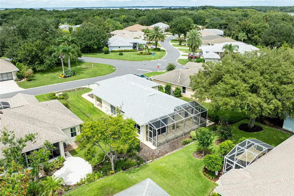 5370 INDIAN OCEAN LOOP LOOP Tavares, FL 32778