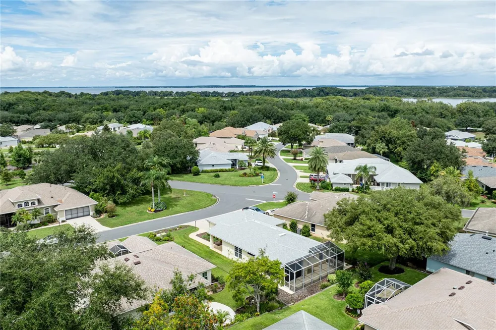 5370 INDIAN OCEAN LOOP LOOP Tavares, FL 32778