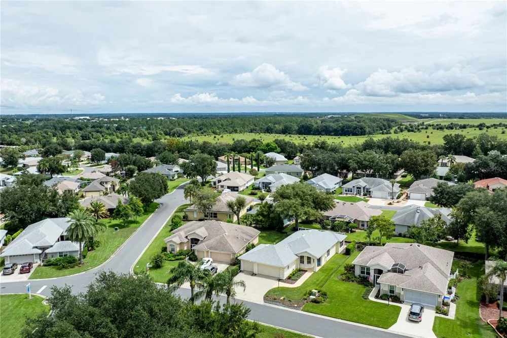5370 INDIAN OCEAN LOOP LOOP Tavares, FL 32778