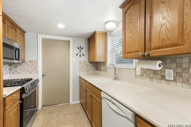 1214 Mount Capote San Antonio, TX 78213