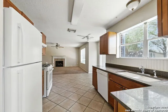 10315 MUSTANG RIDGE RD Converse, TX 78109