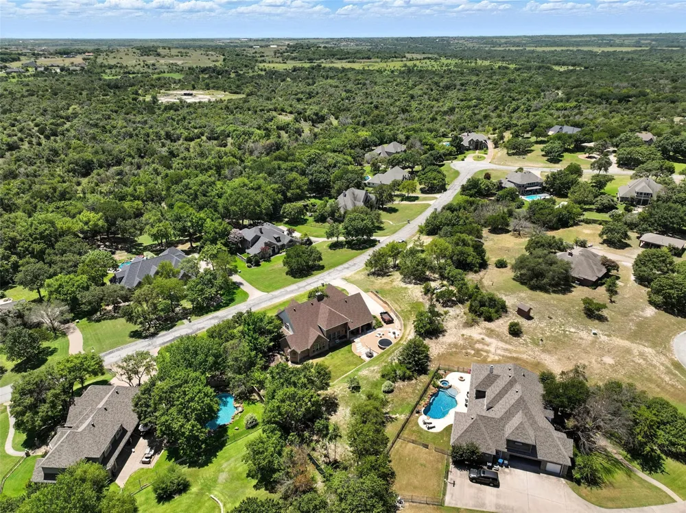 381 Creek Bend Drive Aledo, TX 76008