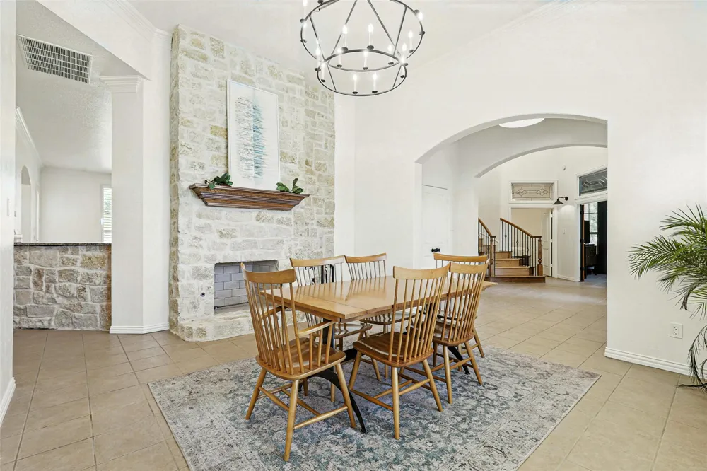 381 Creek Bend Drive Aledo, TX 76008