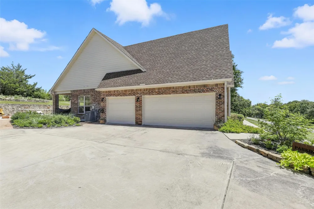 381 Creek Bend Drive Aledo, TX 76008