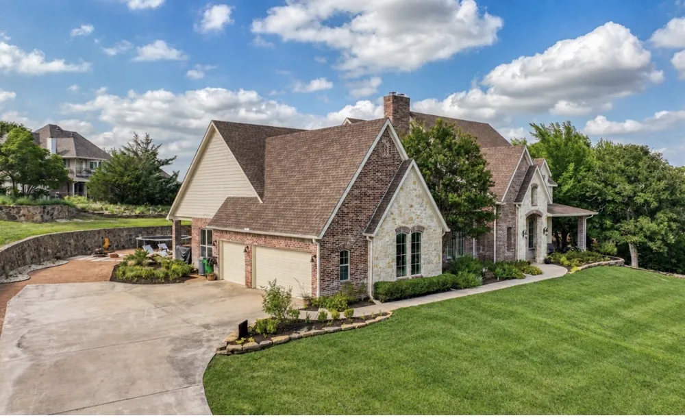 381 Creek Bend Drive Aledo, TX 76008