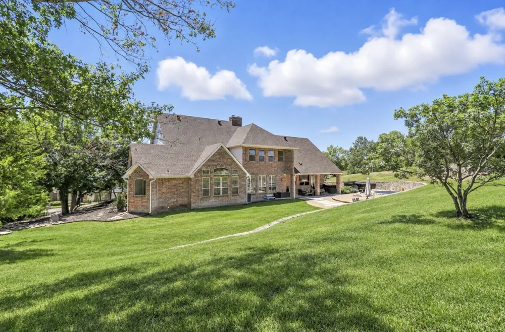 381 Creek Bend Drive Aledo, TX 76008