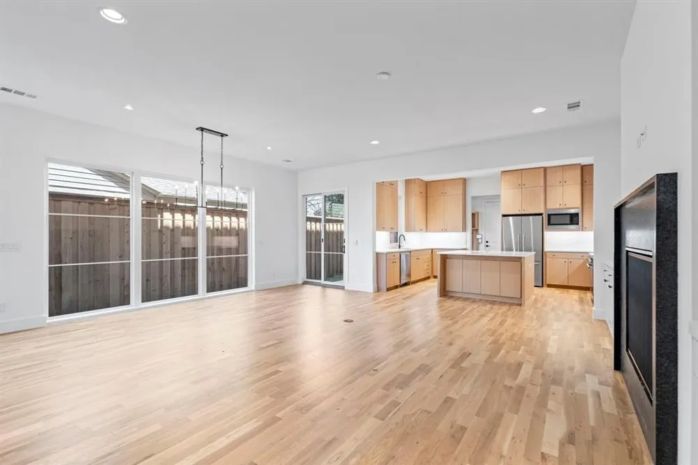 5836 Martel Avenue Dallas, TX 75206