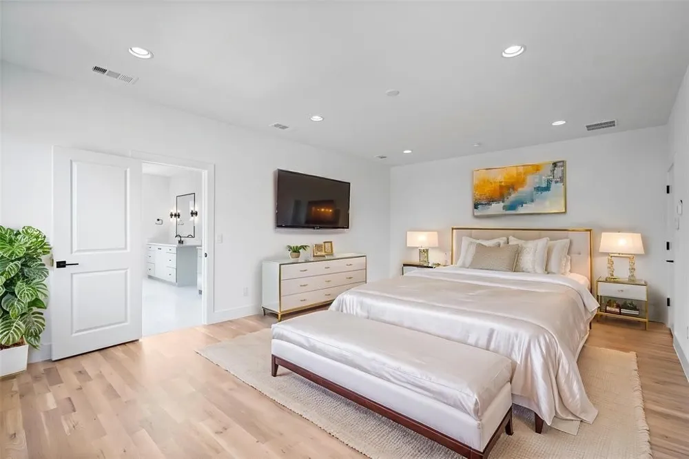 5836 Martel Avenue Dallas, TX 75206