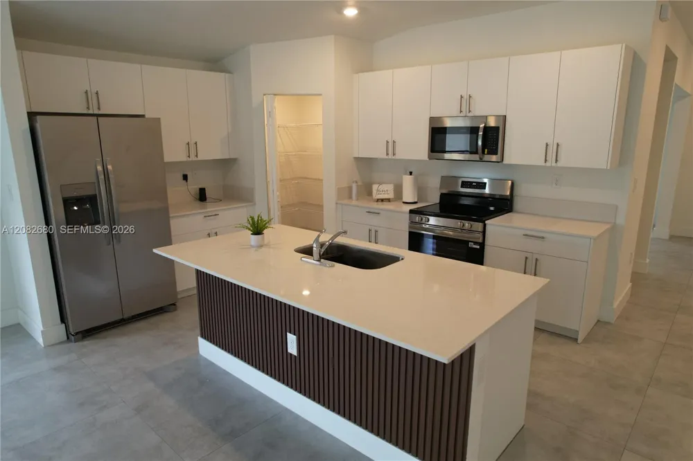 17501 SW 285th St Homestead, FL 33030