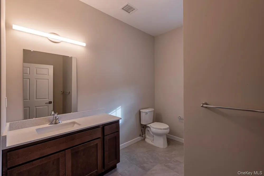 87 Chestnut Street #101 New Paltz, NY 12561