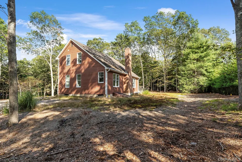 9 Wood Lot Lane East Hampton, NY 11937