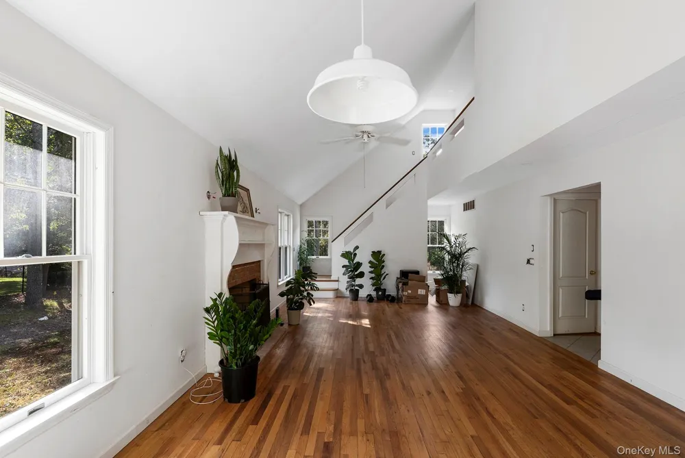9 Wood Lot Lane East Hampton, NY 11937