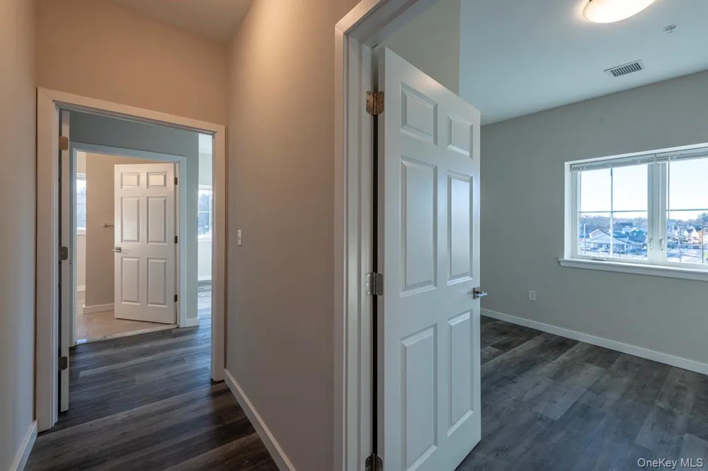 87 Chestnut Street #103 New Paltz, NY 12561