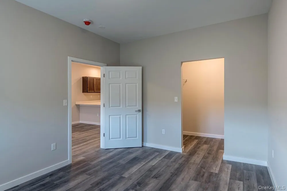 87 Chestnut Street #103 New Paltz, NY 12561