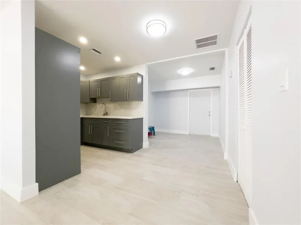 831 SW 7TH STREET Pompano Beach, FL 33060