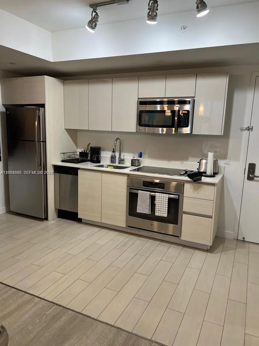 2602 E Hallandale Beach Blvd #R2105 Hallandale Beach, FL 33009