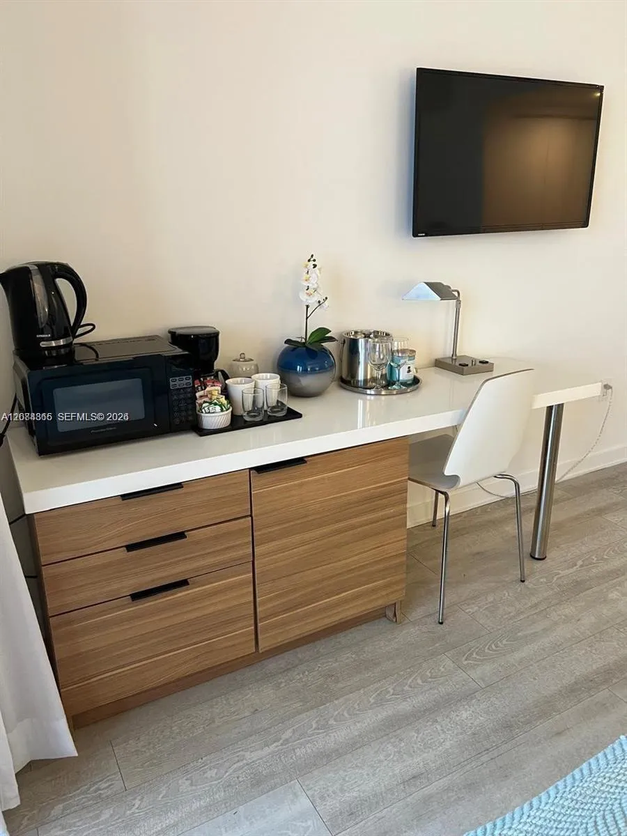 2602 E Hallandale Beach Blvd #R2105 Hallandale Beach, FL 33009