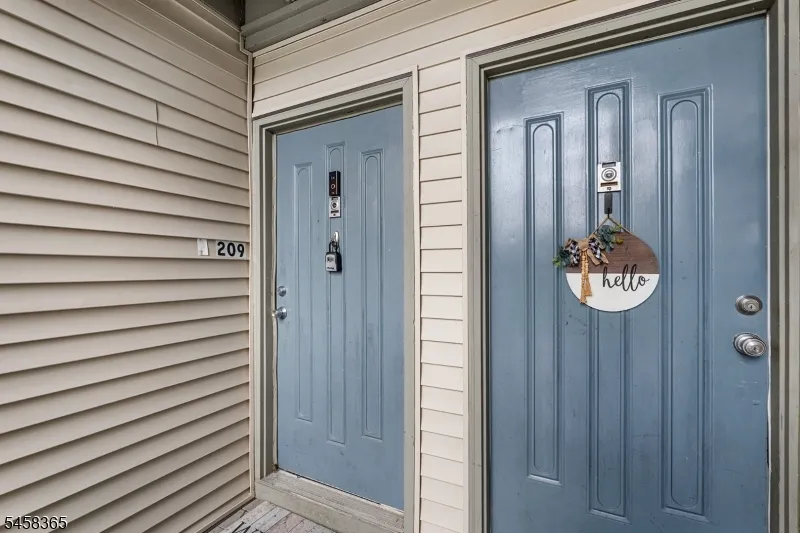 209 Spruce Hills Dr Glen Gardner, NJ 08826