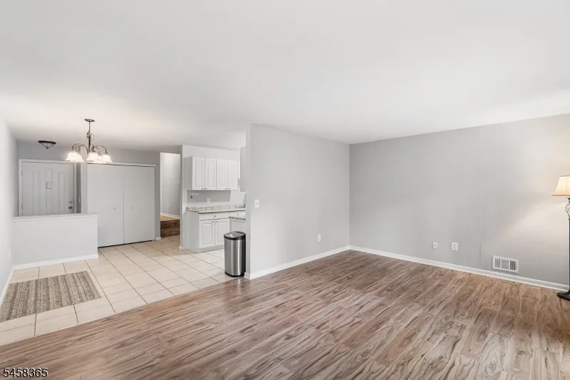 209 Spruce Hills Dr Glen Gardner, NJ 08826