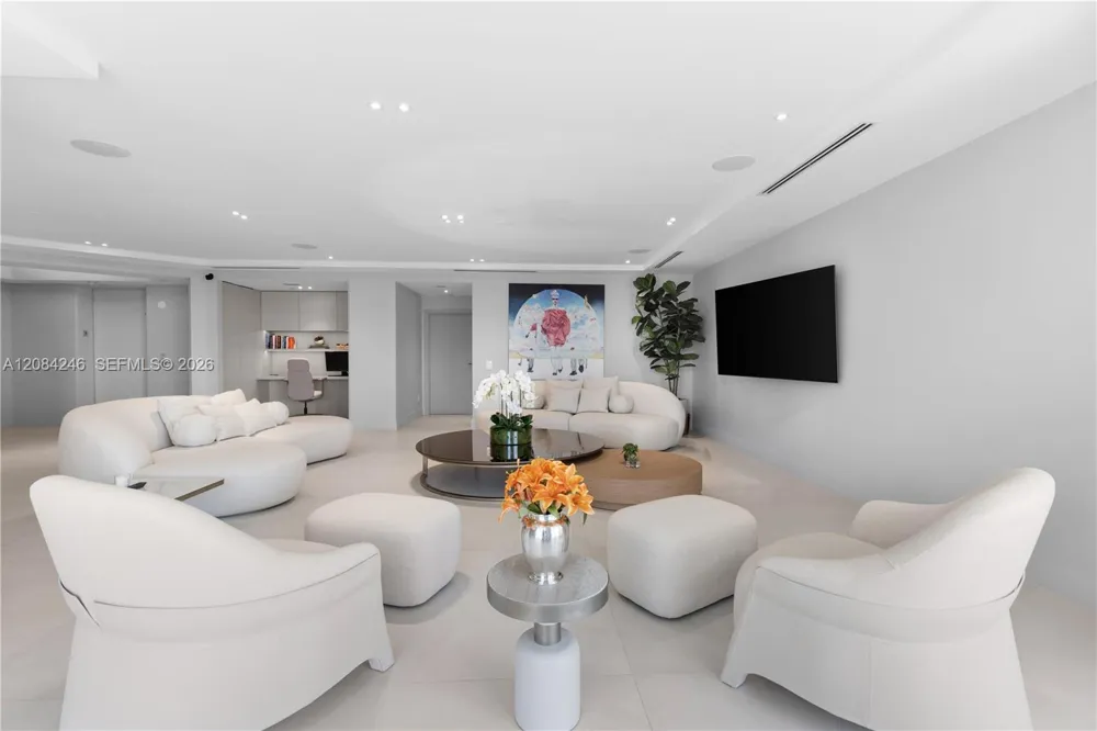 21050 Point Pl #902 Aventura, FL 33180