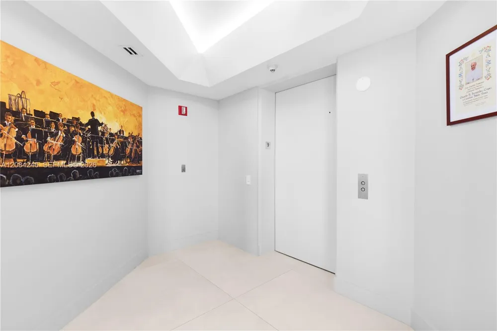 21050 Point Pl #902 Aventura, FL 33180