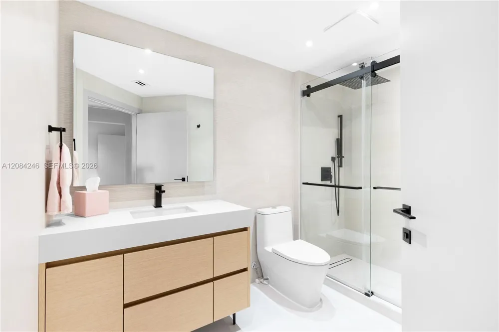 21050 Point Pl #902 Aventura, FL 33180