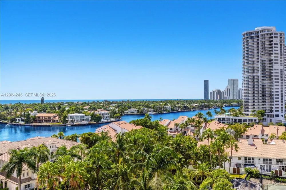 21050 Point Pl #902 Aventura, FL 33180