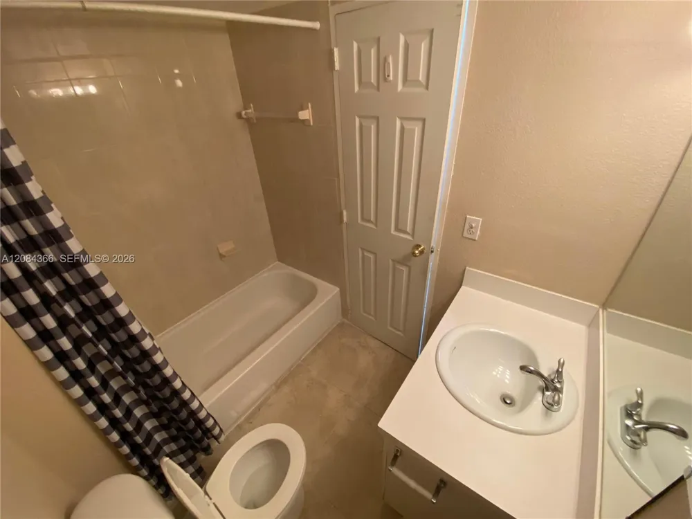4154 NW 79th Ave #2C Doral, FL 33166