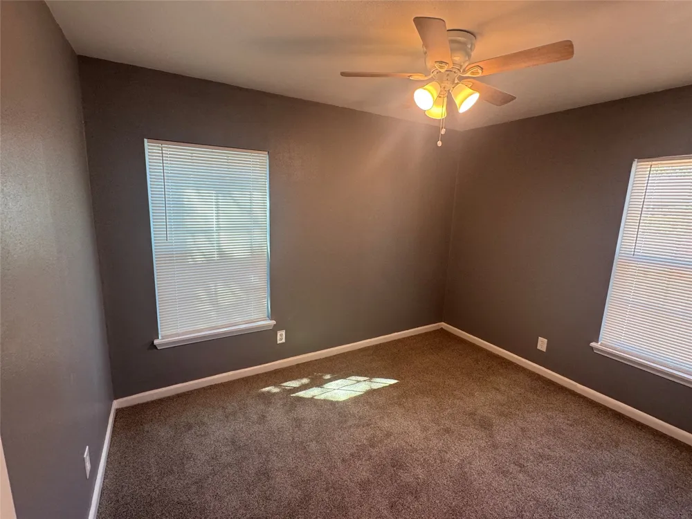 4040 Runnels Street Fort Worth, TX 76106