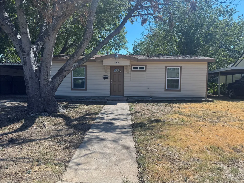 4040 Runnels Street Fort Worth, TX 76106