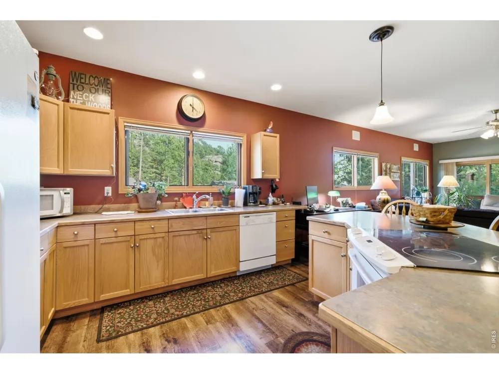 2120 Fall River Road #H Estes Park, CO 80517