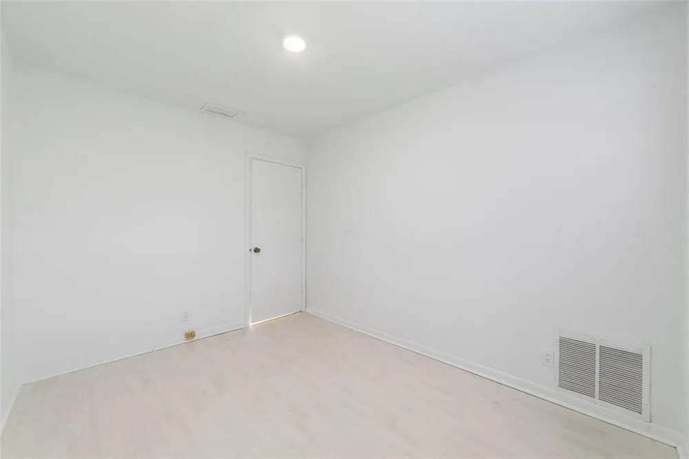 1273 NE 37TH STREET Oakland Park, FL 33334