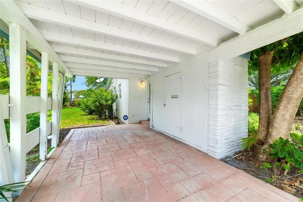 1273 NE 37TH STREET Oakland Park, FL 33334