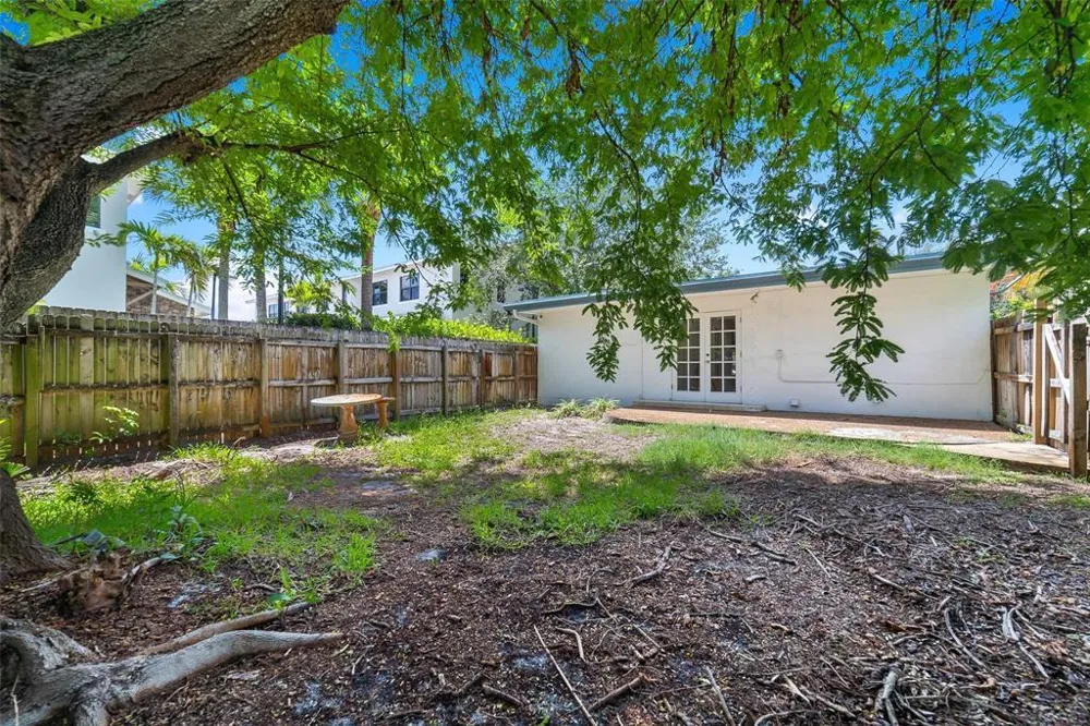 1273 NE 37TH STREET Oakland Park, FL 33334